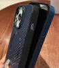 Étuis de chargement sans fil magnétiques en fibre de carbone de luxe pour iPhone 15 Pro Max 14 Plus 13 12 11 Vertical en plastique dur PC souple TPU antichoc aimant couverture de téléphone peau arrière