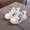 Sneakers vår mode barn skor casual mesh för flickor tränare pojkar tenis barn lägenheter bekväm baby duk