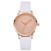 Montres-bracelets Femmes Montres 2023 Dames de luxe Strass Gypsophila Quartz Montre-bracelet PU Bracelet en cuir Boîtier en acier inoxydable Relogio