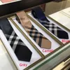 مع مربع مع الرجال Necktie Design Mens Ties Fashion الرقبة التعادل خطوط نمط تطريز مصممي الأعمال التجارية Cravate الرقبة