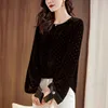 Kvinnors blusar höst vinter kvinnor silkes sammet svart skjorta elegant mode o-hals långärmad lapptäcke vintage kontor lady casual lös