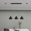 Kreatywne proste czarne złote białe lampy wisiorek nowe nowoczesne światła żyrandolowe LED sypialnia mieszkalna jadalnia lekka kuchnia dom Indo249l