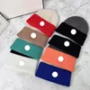 Women Winter Hat Designer Beanie Women Hafdery Haft Odznaka ciepła dzianinowa kapelusz Fashion Flap Uch Ear Ochrona na głowa wełniany kapelusz wszechstronny swobodny zimny kapelusz