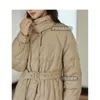 Damenjacken INMAN Frauen Lange Daunenjacke 2023 Winter Stehkragen Lose Dicke Mantel Schnürung Taille Design Warme Mode Khaki Apricot Mantel 231118