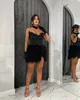 Lindos vestidos de baile de baile sexy sweetheart mangas miçangas de lantejoulas de candidato a penas de candidato no vestido com zíper para o joelho