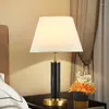 Lampada da parete Tavolo da stampa a trasferimento d'acqua per camera da letto Luce di lusso a LED Decorazione semplice e moderna Lampade da comodino in stile americano