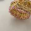 Anel de letra de marca Never Fade couro banhado a ouro latão cobre anéis de banda aberta designer de moda anel de pérola de cristal de luxo para mulheres joias de casamento presentes tamanho único 7