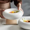Diskplattor Creative White Ceramic Table Sallad Dessert Bowl Snack Hushållens borddekoration Kakan Köksredskap Porslin 230419