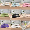 2023 Designer Luxury Roman Flip-Flop Slide Slippers Fashion Womens 100% Leather Pink/Green/Black/White Pure Color Sweat-Wicking Sandals Ladys Sexiga icke-halkhälskor