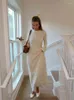 Robes décontractées Élégant Lâche Solide Femmes Tricoté Maxi Robe Femme O-cou À Manches Longues Plissée 2023 Automne Chic Streetwear Dame Robe