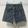 Brev broderi kvinnor jeans denim shorts mode rippade byxor sommar avslappnad kort byxa för kvinna