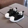 Sneakers vår mode barn skor casual mesh för flickor tränare pojkar tenis barn lägenheter bekväm baby duk