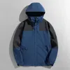 メンズトレンチコート春と秋の屋外スポーツ薄いジャケット風のブアー可能な登山服の色に合ったウィンドブレイカーコート。
