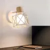 Lâmpada de parede Modern Wood LED LED SCENCE METAL Sala de estar nórdica de cabeceira de cabeceira decoração de abajur de teto Lampara e27