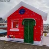 2023 Impressão completa 4mlx4mw Casa de Natal inflável inflável Balão de Grotto Santa com soprador para exposição e decoração