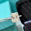 Lüks Alyans Tasarımcısı Square Diamond Ring Classics Sterlling Silver Band Halkalar için Yüzükler Çiftler İçin Yüzükler Söz Veriyor