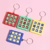 Party Favor 1Pc Mini Interesse Boter-kaas-en-eieren Spel Sleutelhanger Hanger Puzzel Decomprimeren XO Spin Schaken Kinderspeelgoed