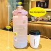 Mugs 2 Litre Water Bottle with Time Marker Botella De Agua Motivacional Outdoor Sports Gym Gourde with Straw Portable Large Chaleira Z0420