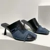 Pantoufles de luxe à talons hauts pour femmes, chaussures formelles à bout carré, sandales en cuir Patchwork Denim, chaussures de fête d'été, 2023