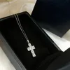 Halsband för kvinnodesigner 925 Silver Square Drill Cross Materials smycken Klassisk stil