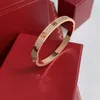 luxe Klassieke schroevendraaierarmband Mode unisex manchetarmband 316L roestvrij staal Diamanten armband gouden sieraden Valentijnsdag cadeau met geschenkdoos