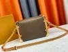 Louvis Clutch M46358 M21741 Women Mens Designer Bag Side Trunk Box Envelope Envelope Handbags Wallet Fashion The Bag حقيبة جلدية حقيقية