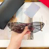 Designer solglasögon för kvinnliga glasögon UV -skydd mode solglasögon bokstav avslappnade glasögon strandresor måste ha mycket bra gåva