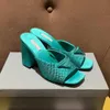Kadın Tasarımcı Yüksek Topuklu Elbise Ayakkabı Marka Terlik Mules Slaytlar Ayakkabı Ayakkabı Rhinestone Gerçek İpek Tıknaz Taşın