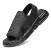 Sandały Summer 2023 Buty dla mężczyzn Casual Outdoor Męska moda na plażę mody Air Faily Flat Kaptle Sandalia Masculina