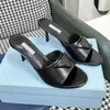 Женская микробелк -микро -лейбл Slim High Hel Sandal