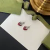 Luxe haut de gamme design fraise boucles d'oreilles charme designer marque de mode populaire pour femme cadeaux saint valentin bijoux de mariage avec boîte