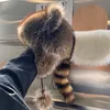 BeanieSkull Caps Lady Real Raccoon Fur Cap Tail Women Natural Ushanka Hats for Winter Thick Warm Ears Fashion Bomber Pom Hat 231120