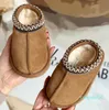 Slippers voor kinderen Babylaarzen Kastanjebont Slippers Schapenvacht Shearling mode warm Meisjes Minilaarzen Winter Mosterdzaad Muiltjes Instappers Wol