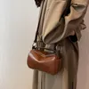 이브닝 백 브랜드 디자이너 PU 가죽 여성 어깨 가방 패션 간단한 크로스 바디 베개 핸드백 2023 트렌드
