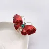 Pins Brooches 2022 New Cute Vivid Flying Bird Brooch Ladies Winter Animal Hummingbird Phoenix Pigeon Crane Flamingo Pin Buckle Party Leisure Z0421