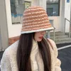 Berets Frauen Winter Gestreifte Gestrickte Hut Mischfarbe Fischer Warme Atmungsaktive Eimer Kappe Outdoor Kopfschmuck Weibliche Panama