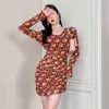 Moda estilo coreano feminino retro sexy gola balançando dobras mini festa elegante roupas de rua praia férias vestido feminino