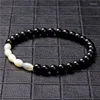 Strang Weißes natürliches Perlmutt Muschelarmband Schwarz 6 mm Perlenelastizität Boho Männlich Weiblich Verschiedenes Exquisites Schmuckgeschenk