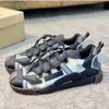 2023 Diseñador de moda Malla Hombres Mujeres Zapatillas de deporte Deporte al aire libre Zapatos para correr Comfortabele Hombre Lujo Colores mezclados Zapatos casuales hvy0003