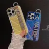 iPhone Case Tasarımcı İPhone 15 Pro Maks Kılıfları için Telefon Kılıfı Apple iPhone 14 13 12 11 Pro Max 15 Plus 14 Plus Marka Marka Lüks Gradyan Glitter Bilek Kayışı Mobil Kapak