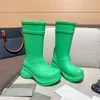 Designer Mulheres botas Paris botas de chuva eva plataforma de borracha joelheira altura botas verdes verdes rosa rosa Black Womens Luxury Sapatos de chuva