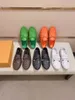 7Modell lyxig italiensk herrklänningskor Summer Men Designer Loafers äkta lädermockasiner Lätt andningsbar slip på båtskor