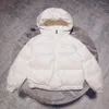 Down Coat Designer Odzież dziecięca 2023 Produkt Winter Girls 'Snow Tkanina zimna i ciepłe chłopcy'