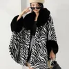 Kvinnors pälsjacka vinter lös leopard mönster krage kappa sjal plysch förtjockad kappa bat stil cape