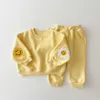 Giyim Setleri Melario Kore Bebek Erkekler Bahar Sonbahar Pamuk Giysileri Çocuk Sweatshirt Kız Krop Yukarı Pantolon Takımları 2 PCS 230420