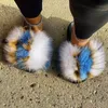 Slippers Dames Aantrekkelijk Pluizig Bont Slippers Meisjes Draagbaar Kleurrijk Pluche Bont Platte Slippers Reizen Open Teen Ademend Slippers Hot T231121