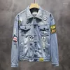 Vestes pour hommes 2023 Trous Jean Bleu Clair Denim Et Manteaux Haute Qualité Hommes Coton Lâche Impression Badge Casual Co