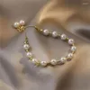 Çember Küpeler Basit İki Kemer Düzensiz Earhook Küpe Vahşi Alerjik Aksesuar Değil Vintage İnci Moda Azınlığı Soluyor