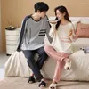 Kvinnors sömnkläder Autumn Spring Cotton Långärmade män Pyjamas Set Par Wome Letter Pyjamas Suit Round Neck Nightwear For Lovers Pareja