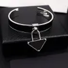 Bracelet en cuir avec lettres de Tennis, noir et blanc, Triangle goutte d'huile, Couple classique, Triangle ouvert